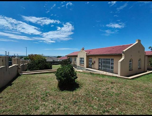 4 BEDROOM HOUSE FOR SALE IN MTHATHA CENTRAL